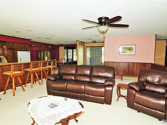 5th image of 6450 Acacia Dr