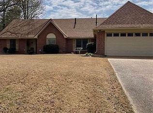8945 Woodmark Dr, Cordova, TN 38018