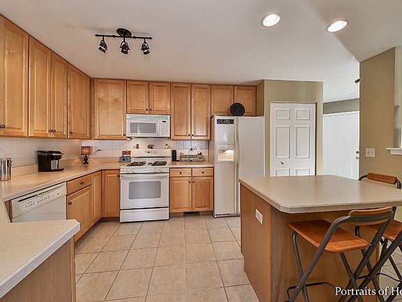 2nd image of 3080 Saint Michel Ln