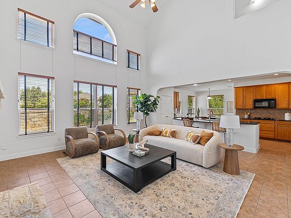 3rd image of 2704 Covington Pl