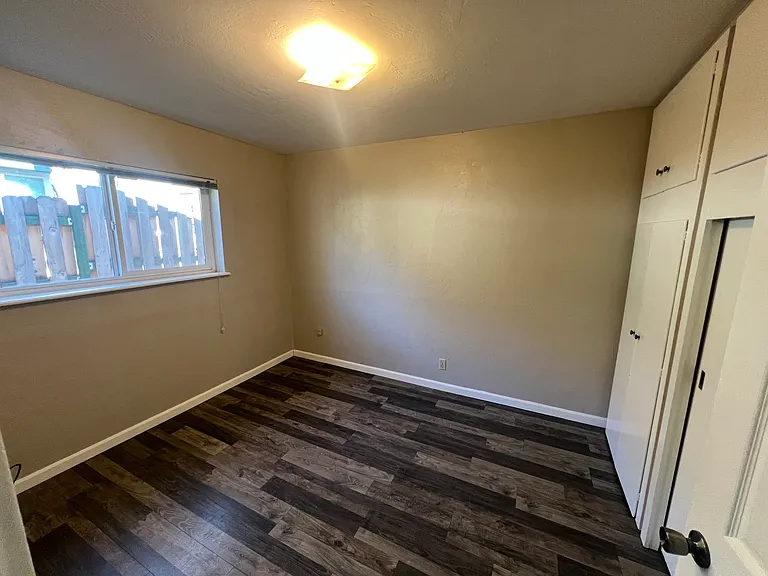 512 Mill St — Photo 5