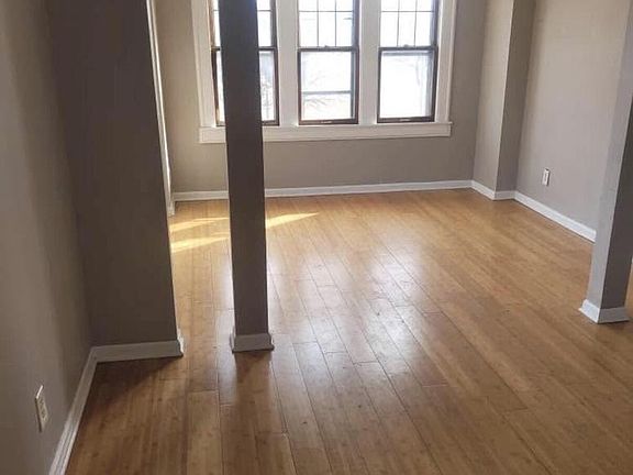 4th image of 3069 N Sherman BOULEVARD