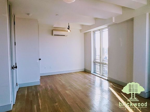 3rd image of 72 N Henry St APT 5B