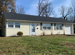 1032 Westglen Dr, Saint Louis, MO 63126