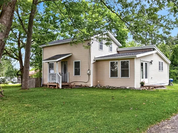 3215 Canoga St, Seneca Falls, NY 13148