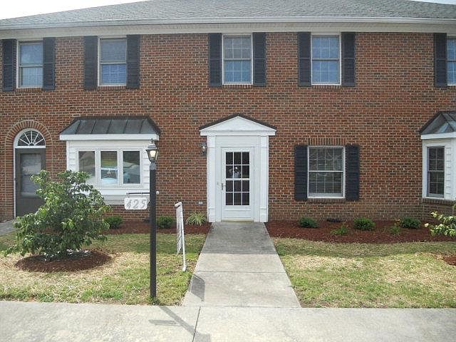 1st image of 425 Periwinkle Cir
