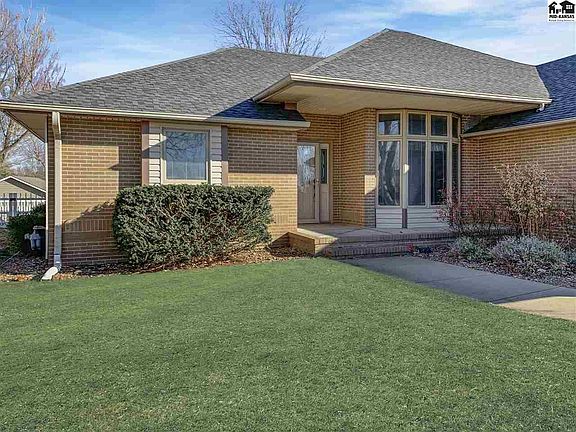 2nd image of 3412 N Sandy Hollow Dr