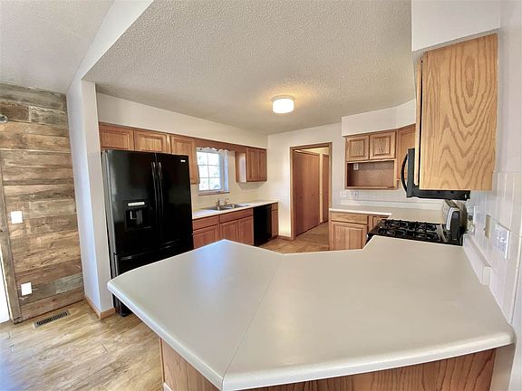 4th image of 3120 Sweetwater Ave