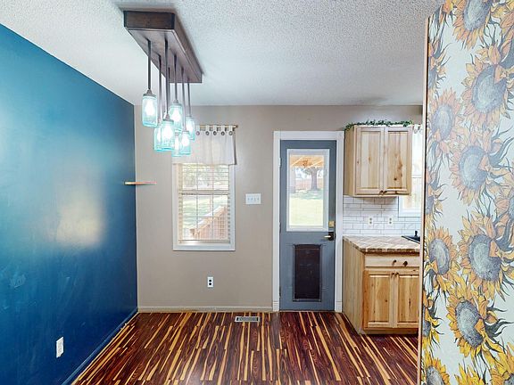 5th image of 2165 Lanesferry Rd