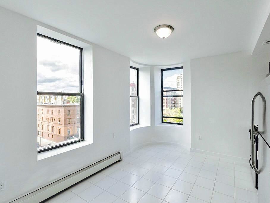 1st image of 2375 A C Powell Blvd APT 1