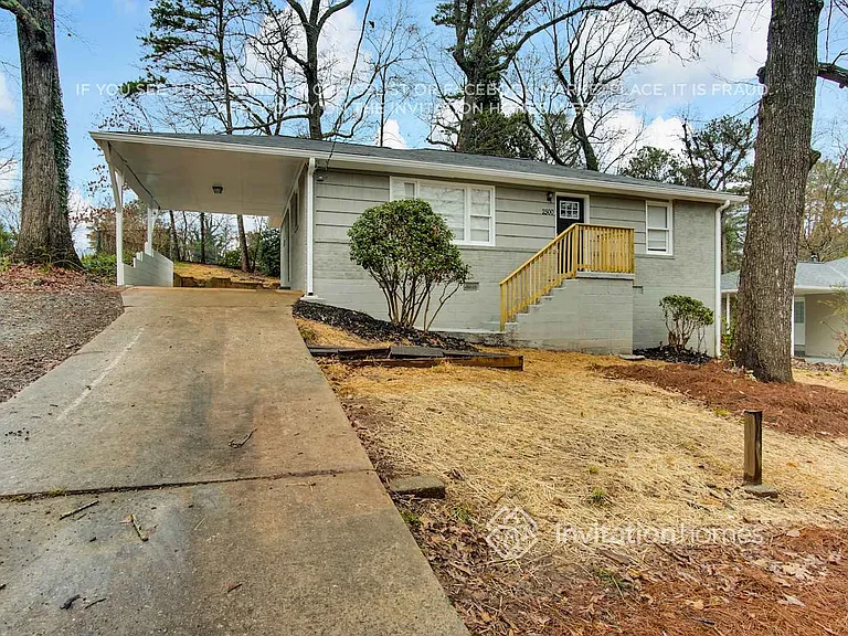 2500 Brentwood Rd — Photo 2