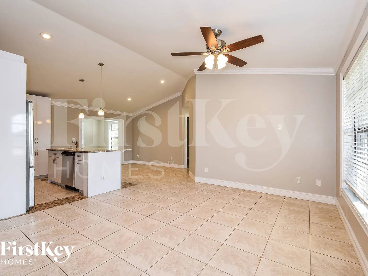 3 bed, 2.0 bath, 1348 sqft, $2,215 — Photo 3