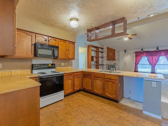 5th image of 8603 Forest Point Dr