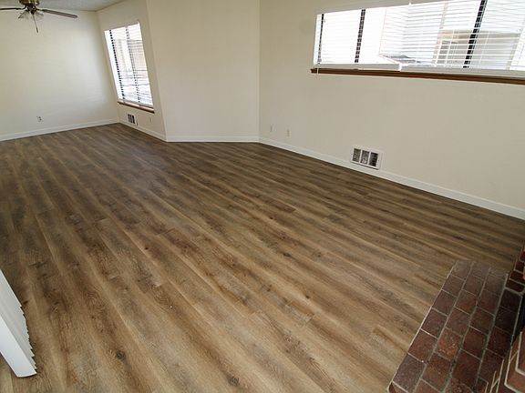 4th image of 22027 6th Ave S #101