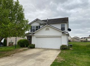 2475 Lakecrest Dr, Columbus, IN 47201
