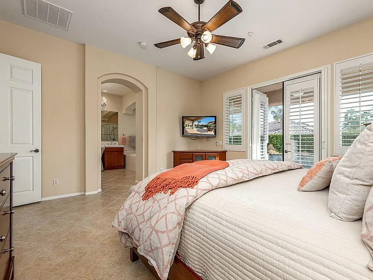 49 Vista Mirage Way — Photo 24