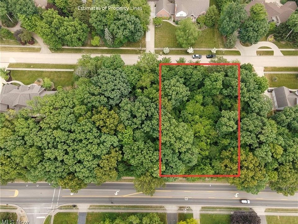 2nd image of Woodmere Dr