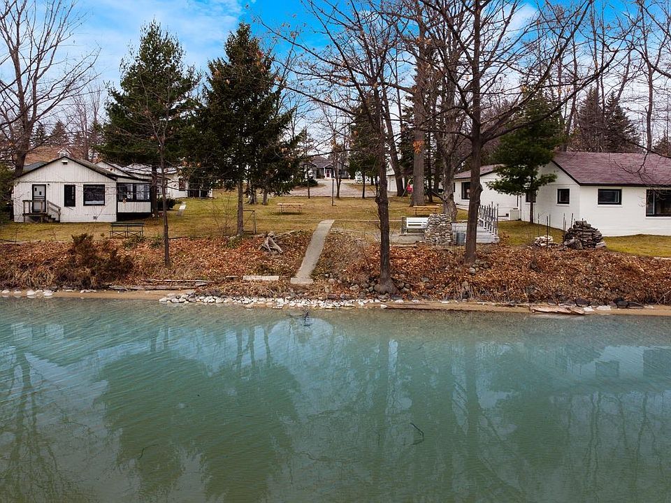 1st image of 8095 Cairn Hwy