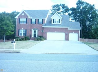 1261 Fountain Lakes Dr, Lawrenceville, GA 30043