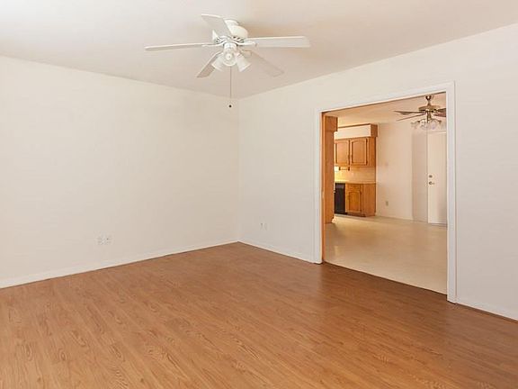 4th image of 1717 Glenview Dr