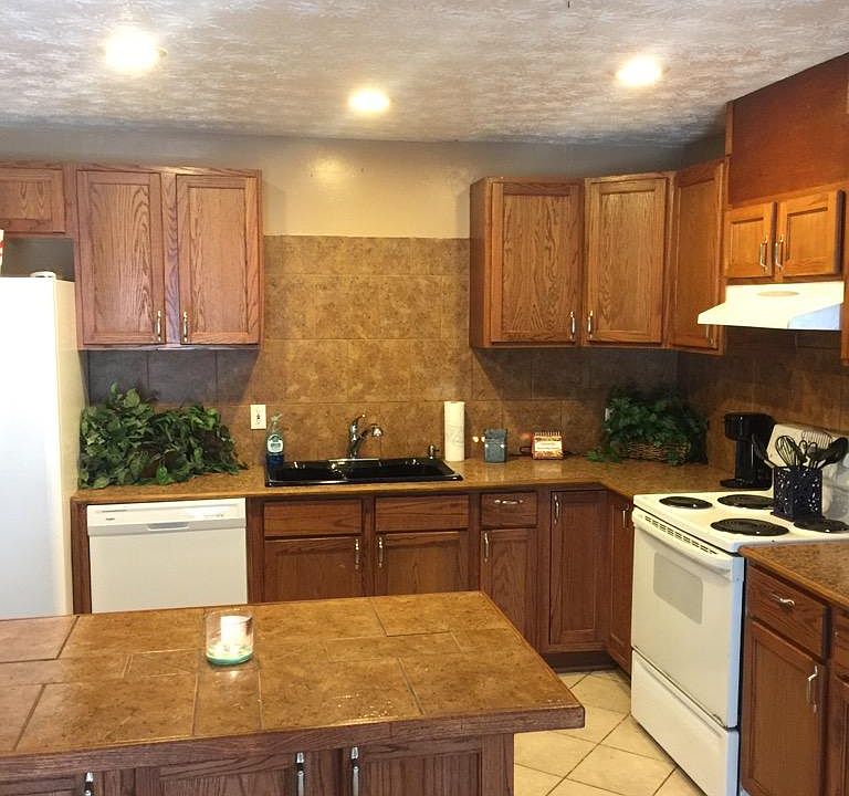 1st image of 235 Sunny Lane Dr