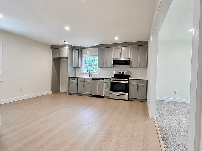 146 Schley St #2 — Photo 3