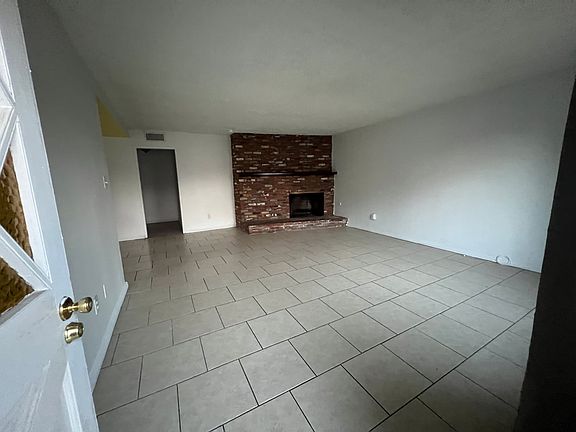 4th image of 8145 Garden View Ave #A