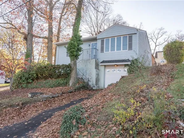 54 Robart Street, West Haven, CT 06516