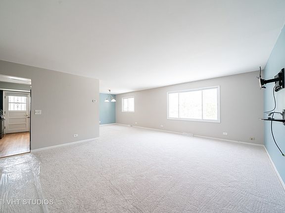 3rd image of 6028 Green Dr