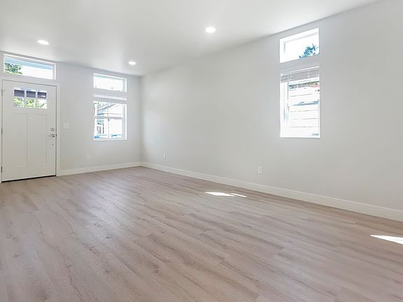 3rd image of 4128 13th Ave S