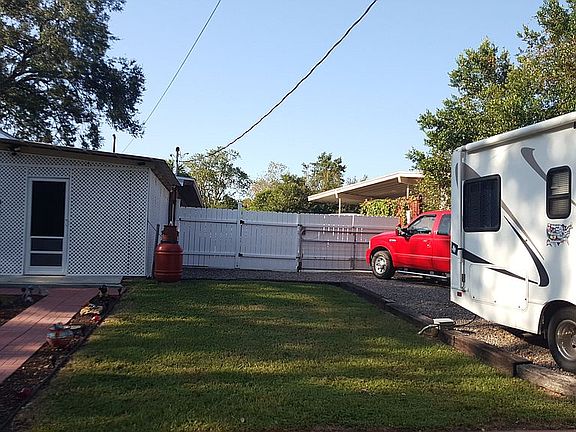 2nd image of 502 Hillsdale Cir