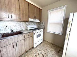 21-34 29th Ave #2B, Astoria, NY 11102