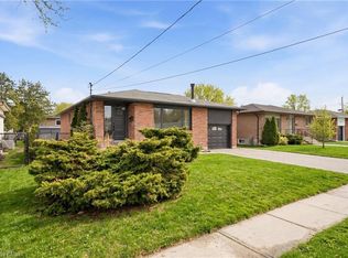 777 Hillcrest Rd, Pickering, ON L1W2P5