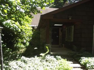 135 White Oak Dr, Lancaster, PA 17601