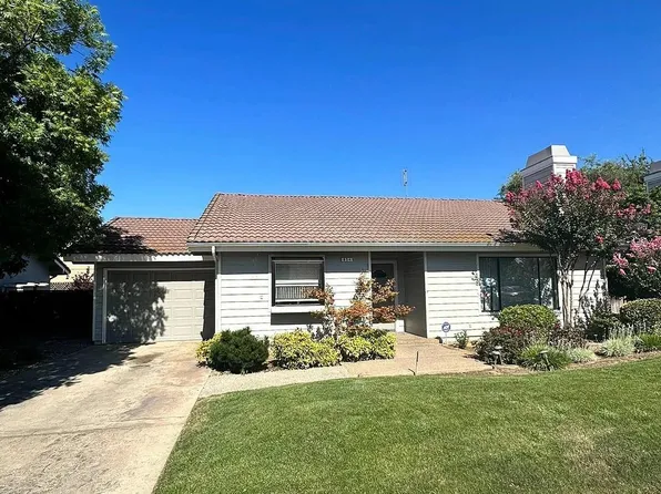 654 E Magill Ave, Fresno, CA 93710