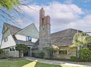 2 Merillon Ave, Garden City, NY 11530