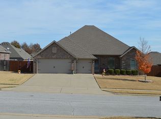 5903 S 67th St, Cave Springs, AR 72718