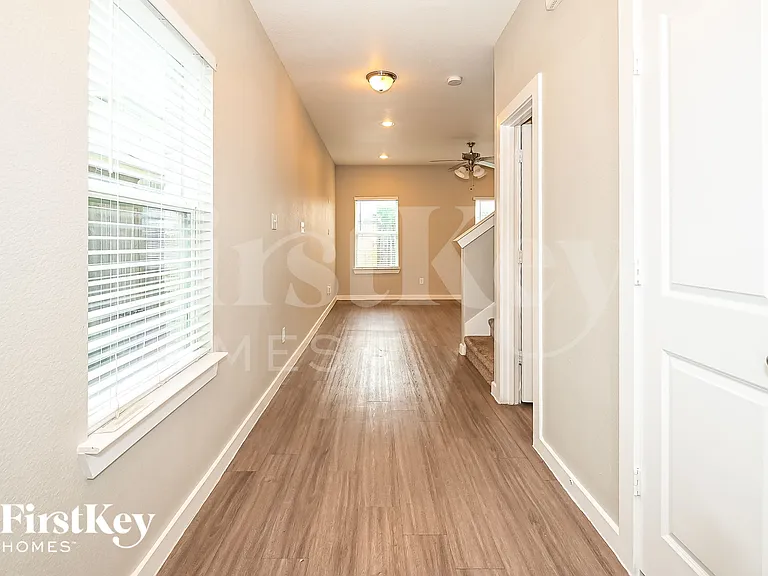 9951 Rio Doso Dr — Photo 2