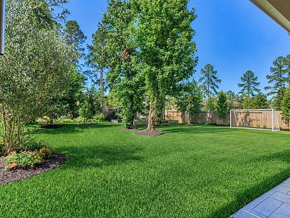 5th image of 238 Bronze View Dr