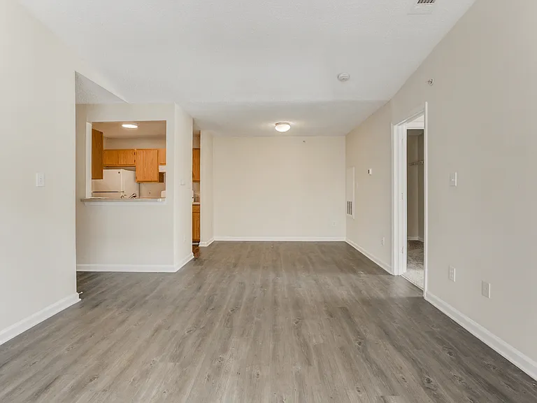 Forest Glen Apartments — Photo 24