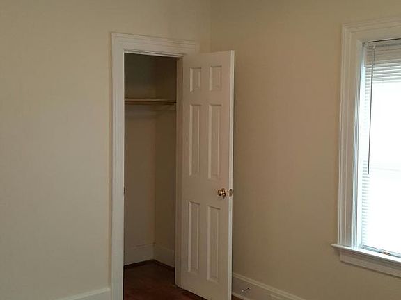3rd image of 238 Rose St