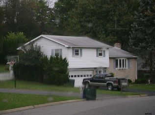 331 Allegheny Dr, York, PA 17402