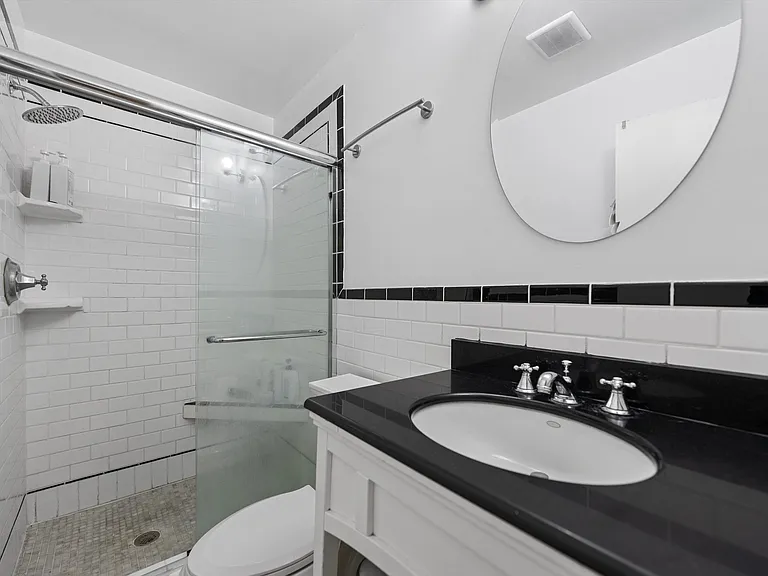905 Carole Ct SE — Photo 24