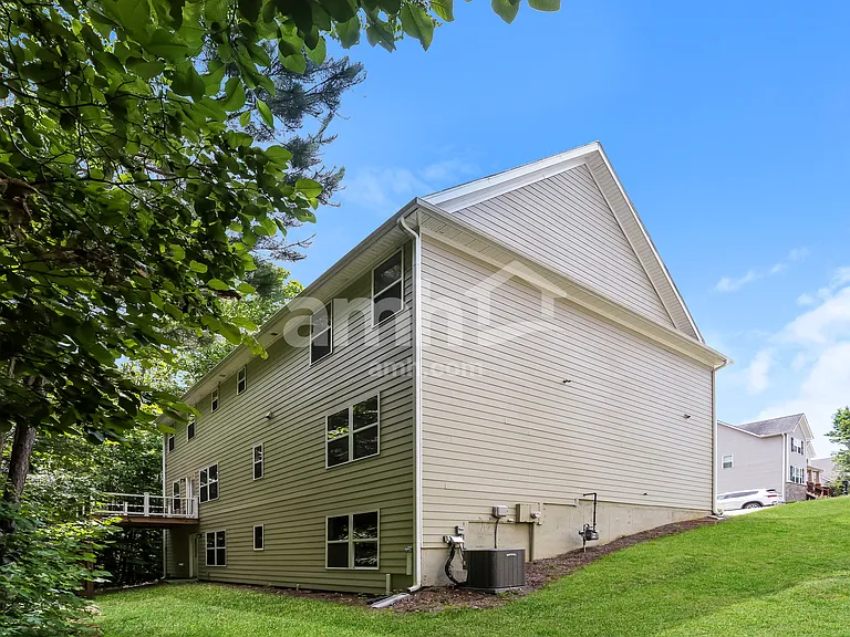 422 Oscar Way — Photo 17