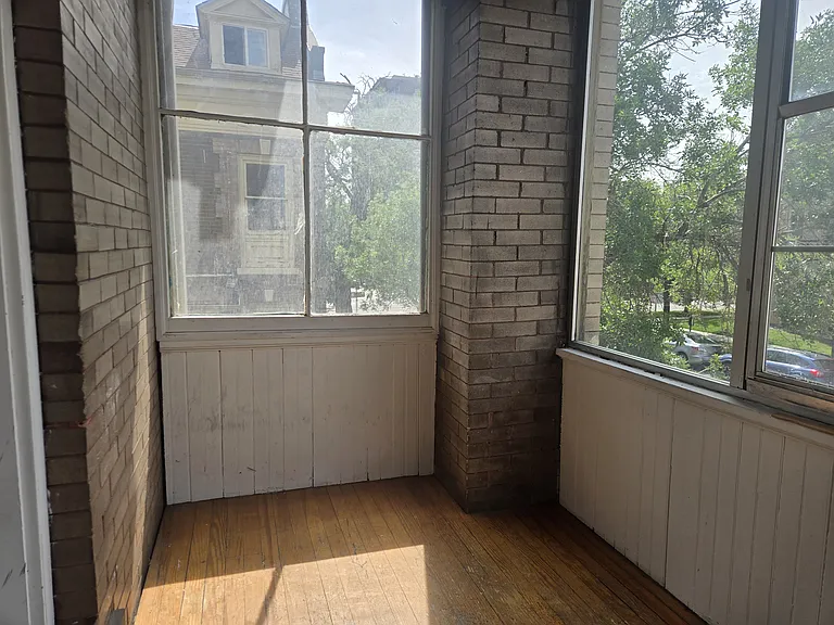 325 E 12th Ave #2 — Photo 4