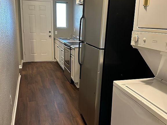 5th image of 3315 Indiana Ave APT B
