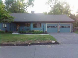 1 Lakeview Ave, South Hadley, MA 01075