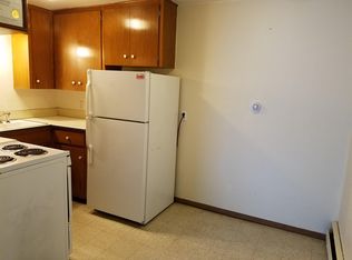 803 W 23rd St, Cedar Falls, IA 50613