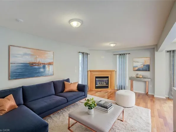 11 Kroeger Cres, Cambridge, ON N3C 4J7