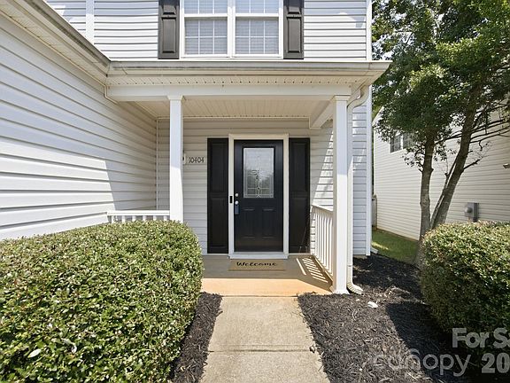 4th image of 10404 Haddington Dr NW